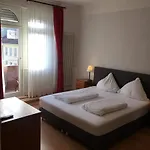 招待所 都柏林酒店&爱尔兰酒馆 3*